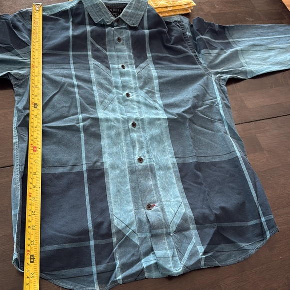Men’s Guess casual button down long sleeve shirt. Size small. - Picture 6 of 7